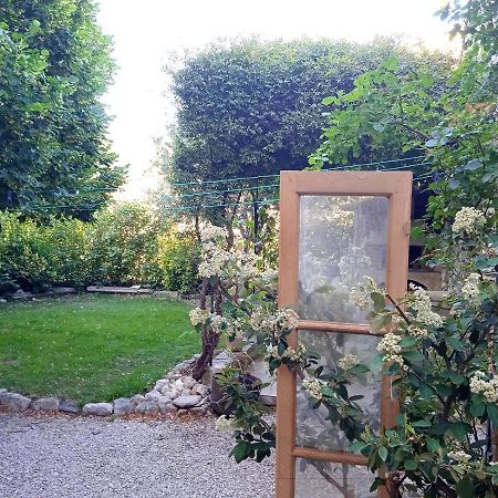 Chambre D'Hotes Face Au Lavoir Méthamis Εξωτερικό φωτογραφία