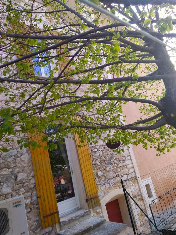 Chambre D'Hotes Face Au Lavoir Méthamis Εξωτερικό φωτογραφία