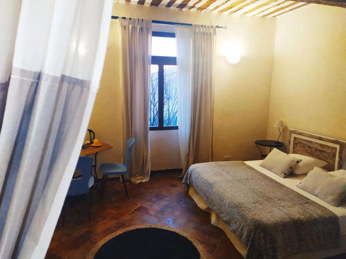 Chambre D'Hotes Face Au Lavoir Méthamis Εξωτερικό φωτογραφία