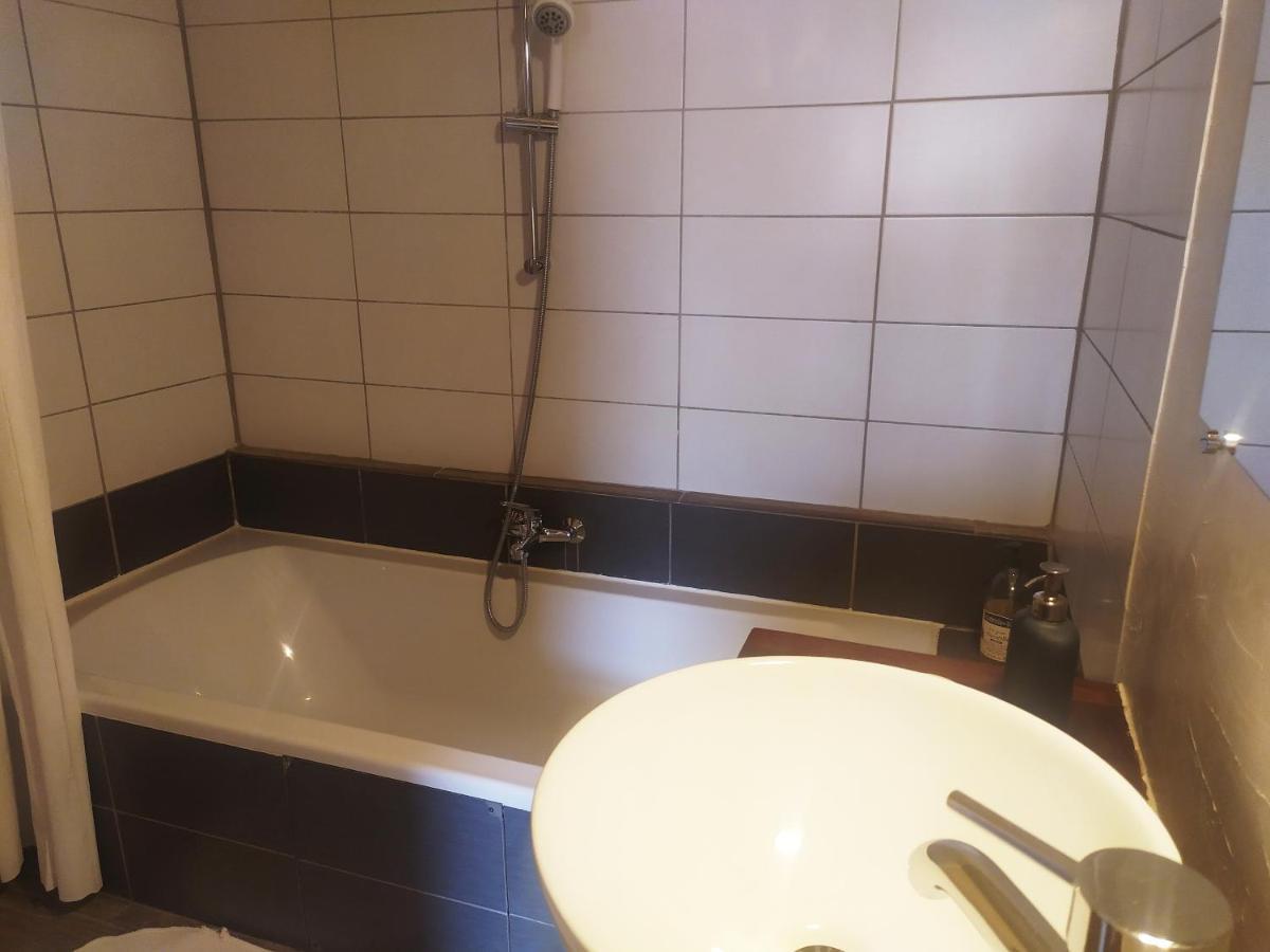 Chambre D'Hotes Face Au Lavoir Méthamis Εξωτερικό φωτογραφία