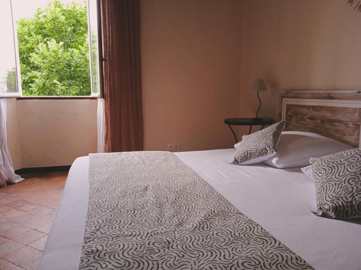 Chambre D'Hotes Face Au Lavoir Méthamis Εξωτερικό φωτογραφία