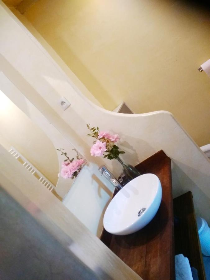 Chambre D'Hotes Face Au Lavoir Méthamis Δωμάτιο φωτογραφία